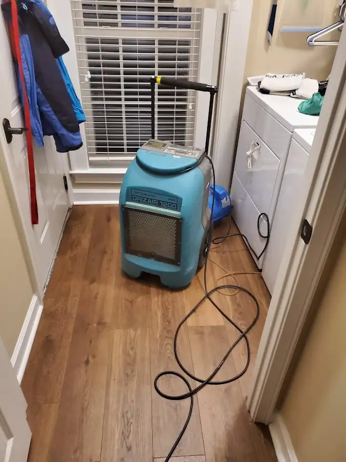 Commercial dehumidifier deployed for Crawl Space Restoration in St. Joseph